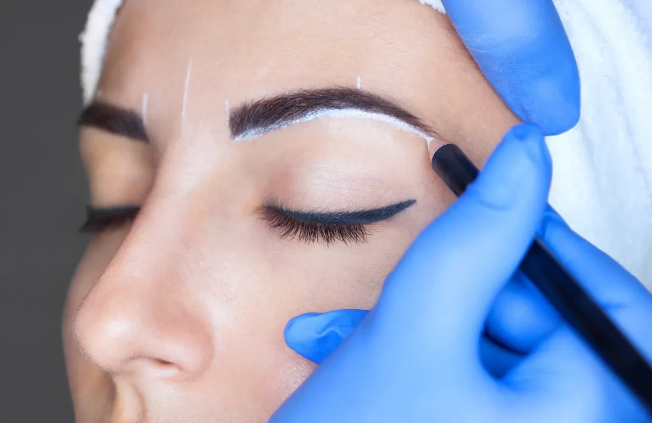 Eyebrow microblading mapping and eyeliner procedure